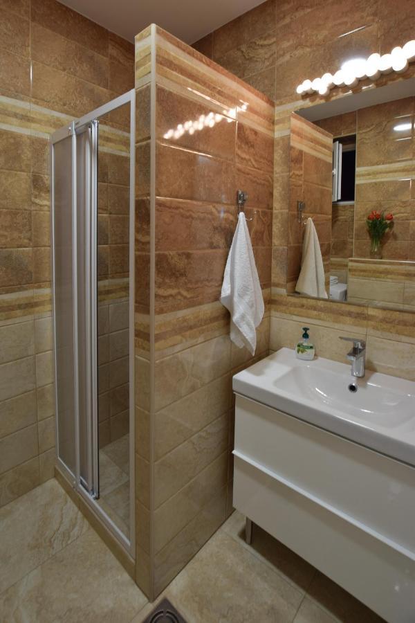 Crown Apartment - Your Most Comfortable Stay Belgrade Exterior photo