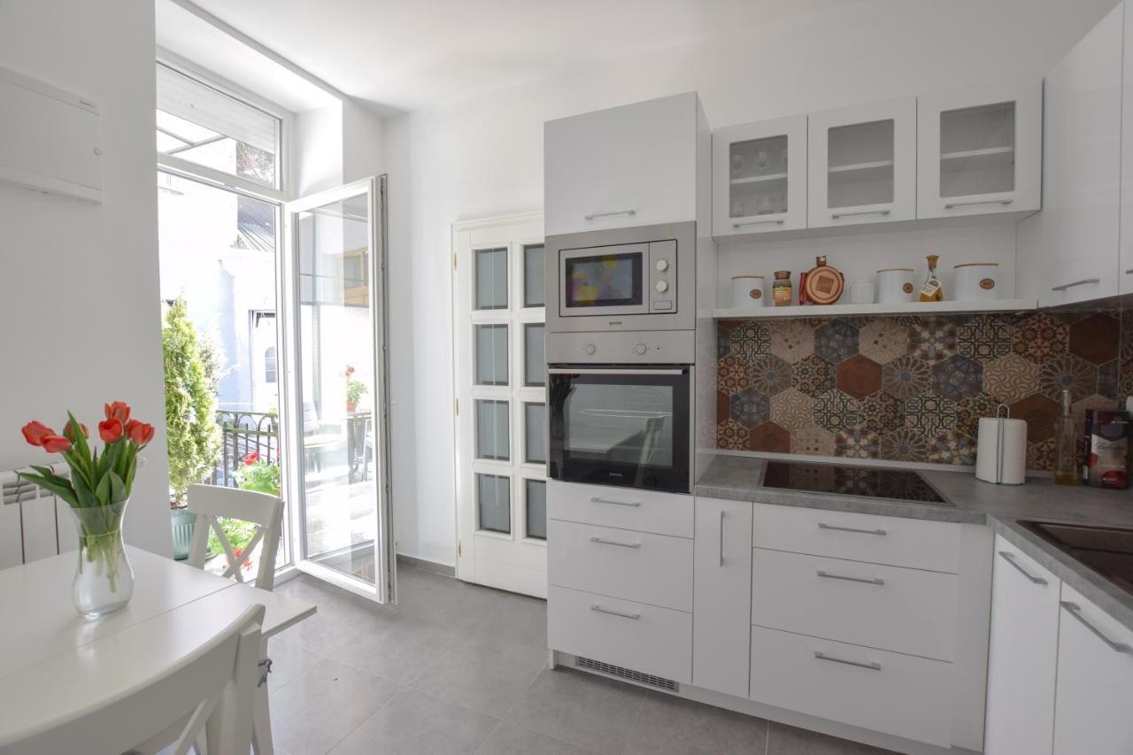 Crown Apartment - Your Most Comfortable Stay Belgrade Exterior photo